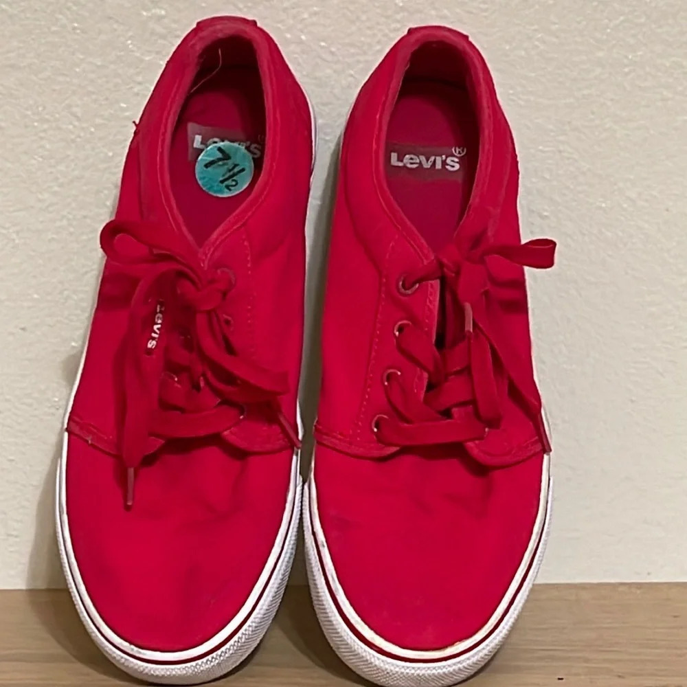 Levi’s Mens Red Canvas sneakers shoes size 7.5 - Picture 1 of 12